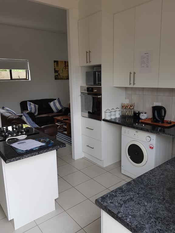 Stukkie Cottage Hermanus Bagian luar foto